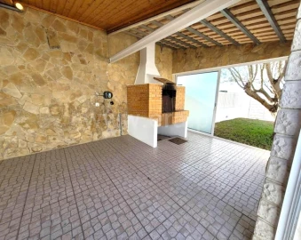 Moradia T6 para Venda em Caixas