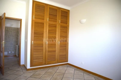 Moradia T6 para Venda em Caixas