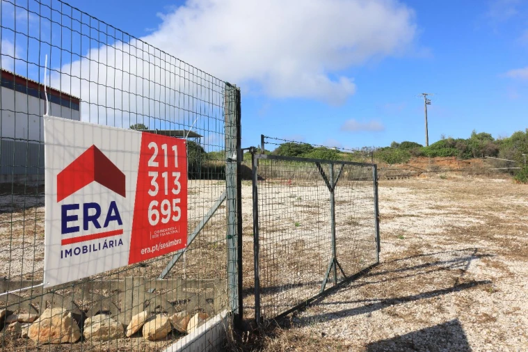 Terreno para Venda em Zambujal de Cima Foto 6