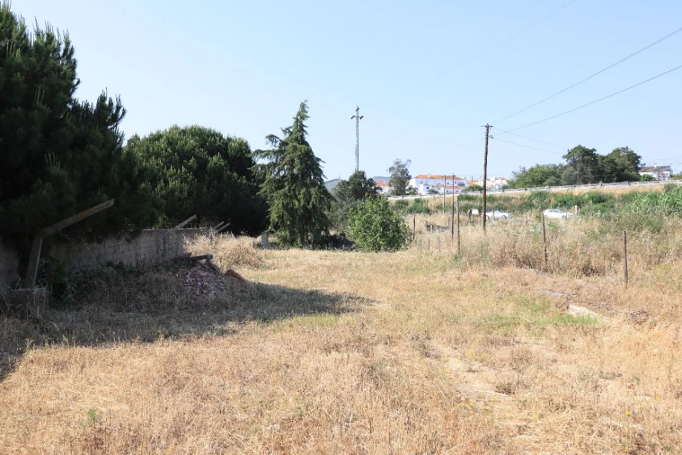 Terreno para Venda em Quinta do Alfaiate Foto 2