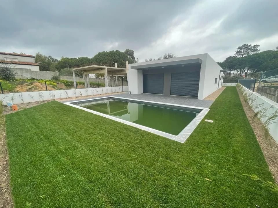 Moradia T4 para Venda em Lagoa de Albufeira Foto 2