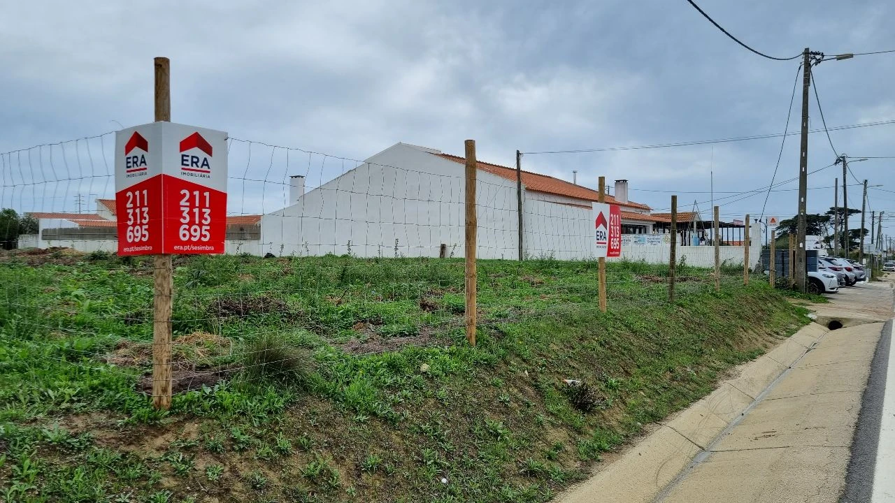 Terreno para Venda em Azóia de cima Foto 1