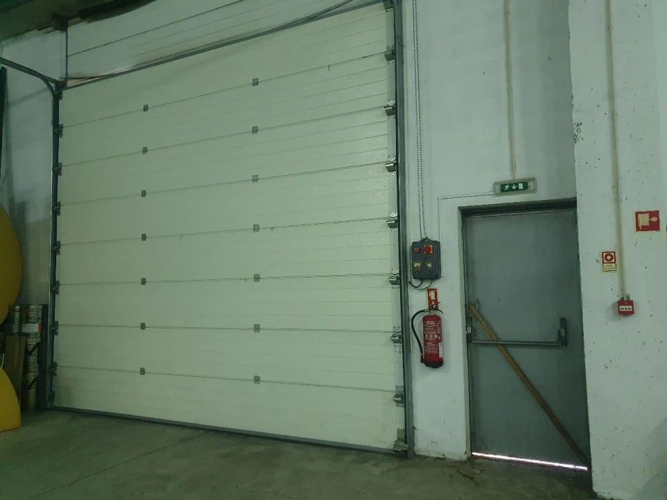 Armazém para Arrendamento em Seroa Foto 3