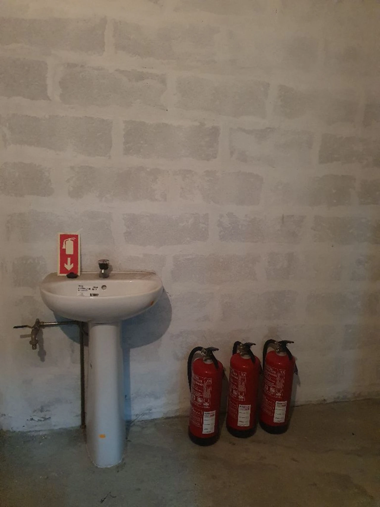 Armazém para Arrendamento em Seroa Foto 5