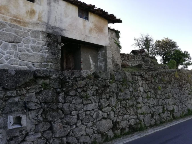 Moradia T3 para Venda em Ponte da Barca Foto 2