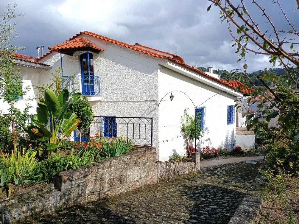 Moradia T4 para Venda em Arcos de Valdevez Foto 5