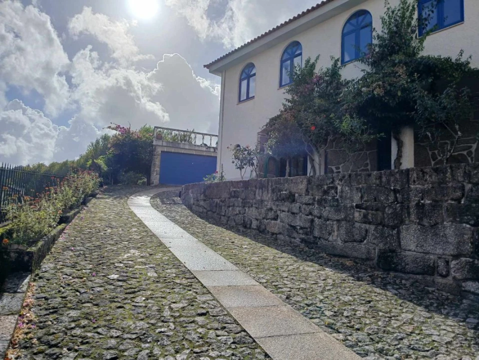 Moradia T4 para Venda em Arcos de Valdevez Foto 10