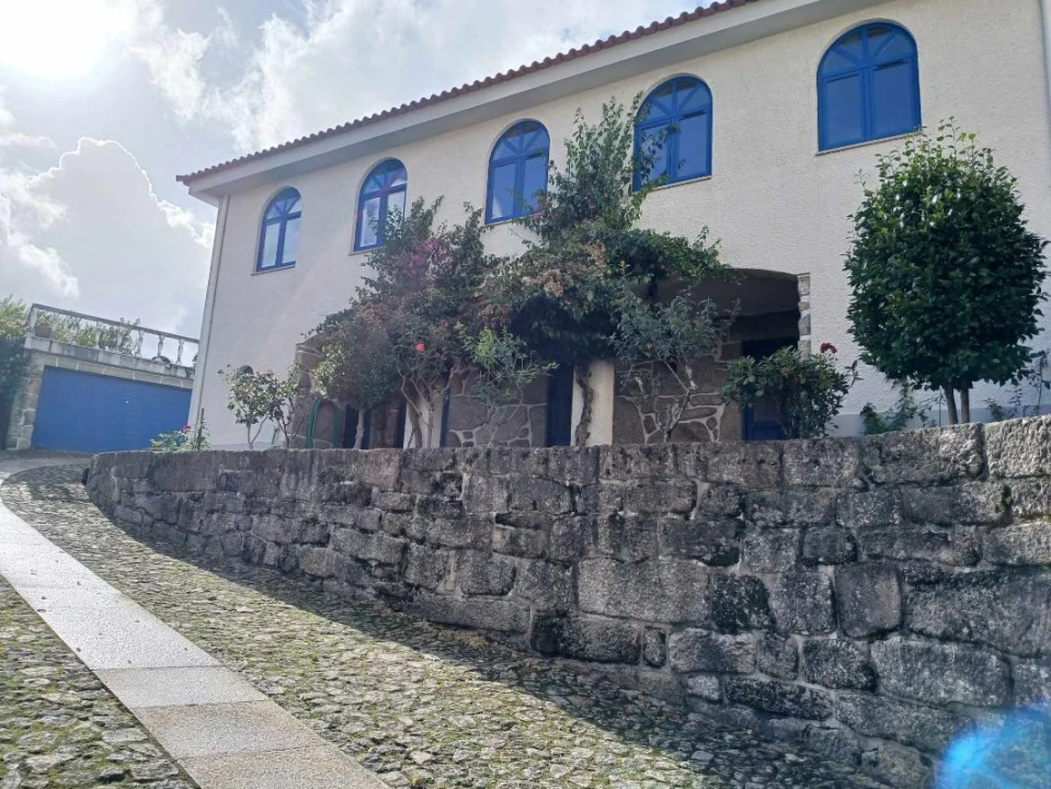 Moradia T4 para Venda em Arcos de Valdevez Foto 11