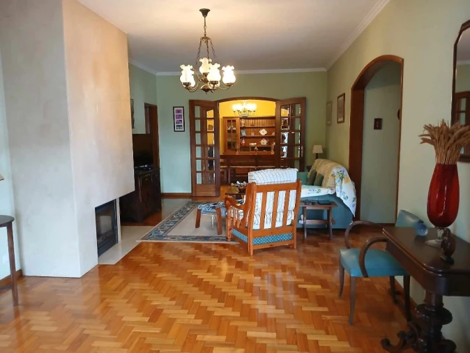 Moradia T4 para Venda em Arcos de Valdevez Foto 3