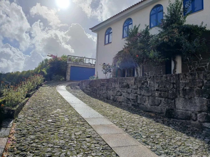 Moradia T4 para Venda em Arcos de Valdevez Foto 10