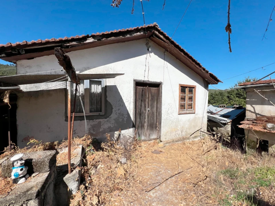 Moradia T3 para Venda em Refojos de Basto Foto 7