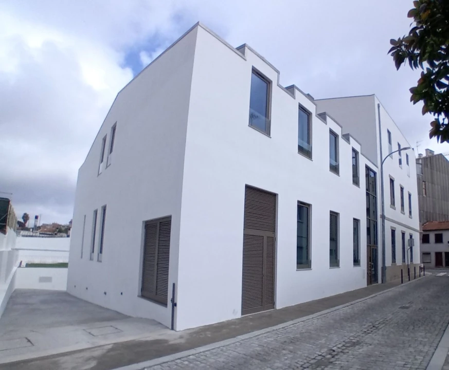 Apartamento para Arrendamento em Porto Foto 3