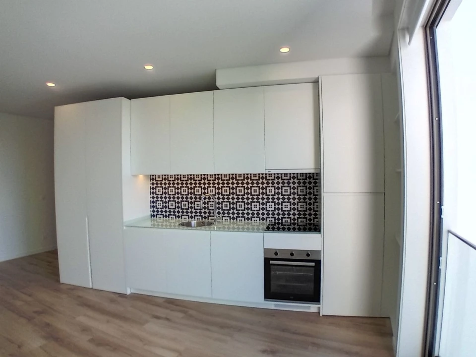 Apartamento para Arrendamento em Porto Foto 12