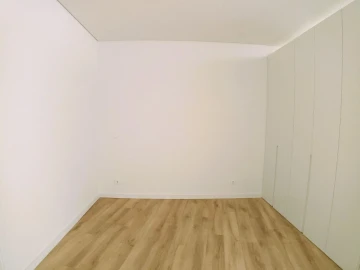Apartamento para Arrendamento em Porto