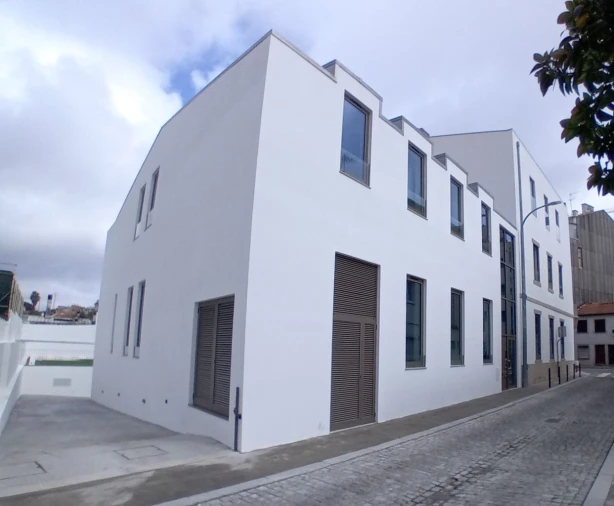 Apartamento para Arrendamento em Porto Foto 3