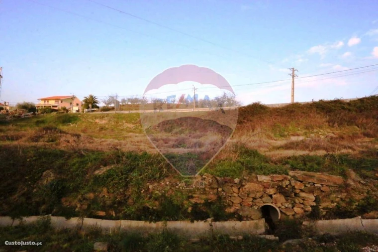 Terreno para Venda em Espinho Foto 4