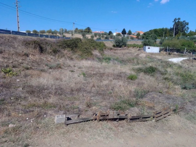 Terreno para Venda em Espinho Foto 8