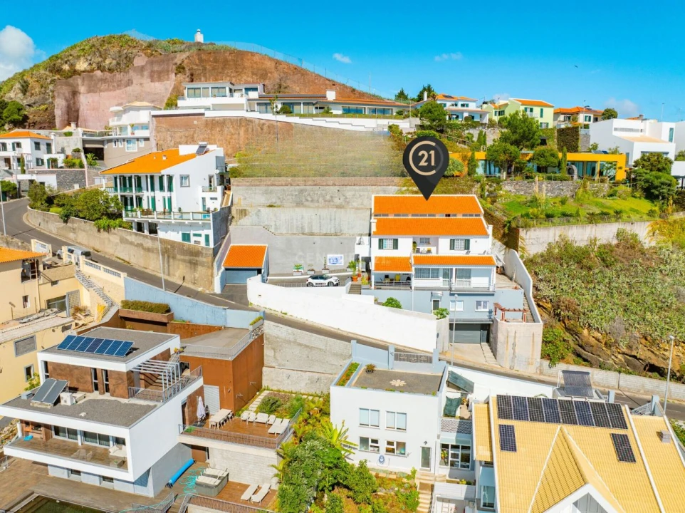Moradia T6 para Venda em Caniço Foto 4