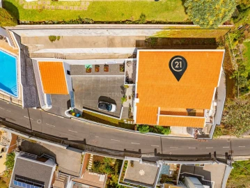 Moradia T6 para Venda em Caniço