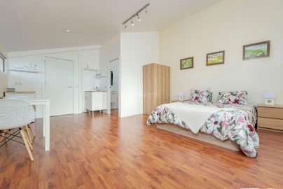 Moradia T6 para Venda em Caniço
