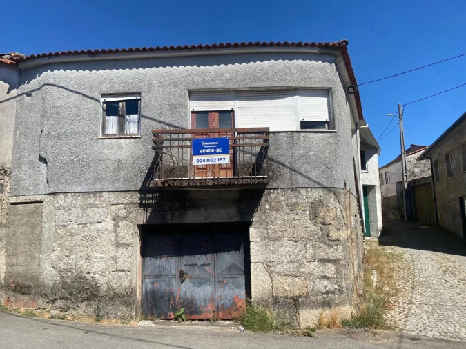 Moradia para Venda em Paraduça