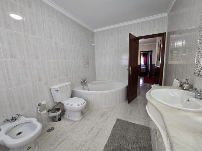 Moradia T3 para Venda em Vale de Milhaços Foto 16