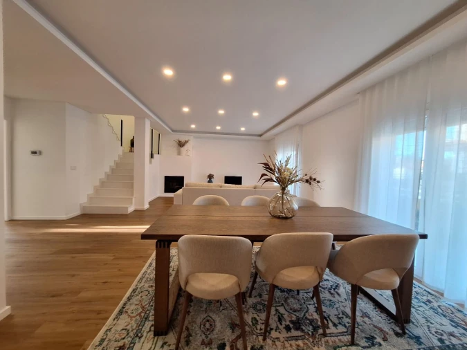 Moradia T4 para Venda em Foros de Amora Foto 4