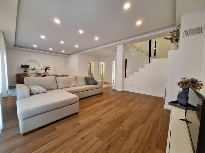 Moradia T4 para Venda em Foros de Amora Foto 11