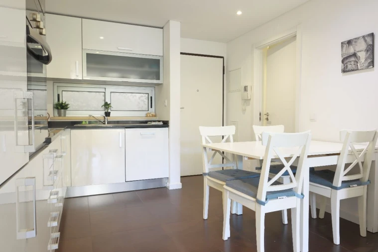 Apartamento T1 para Arrendamento em Sesimbra Foto 6