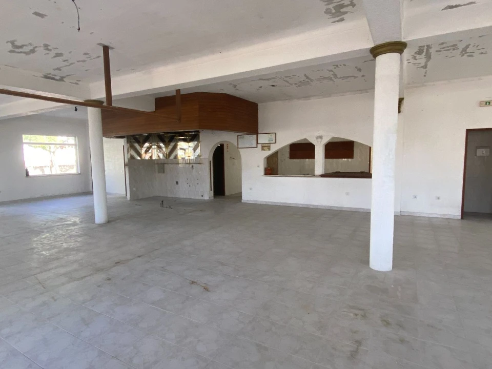 Moradia T8 para Venda em Caixas Foto 8