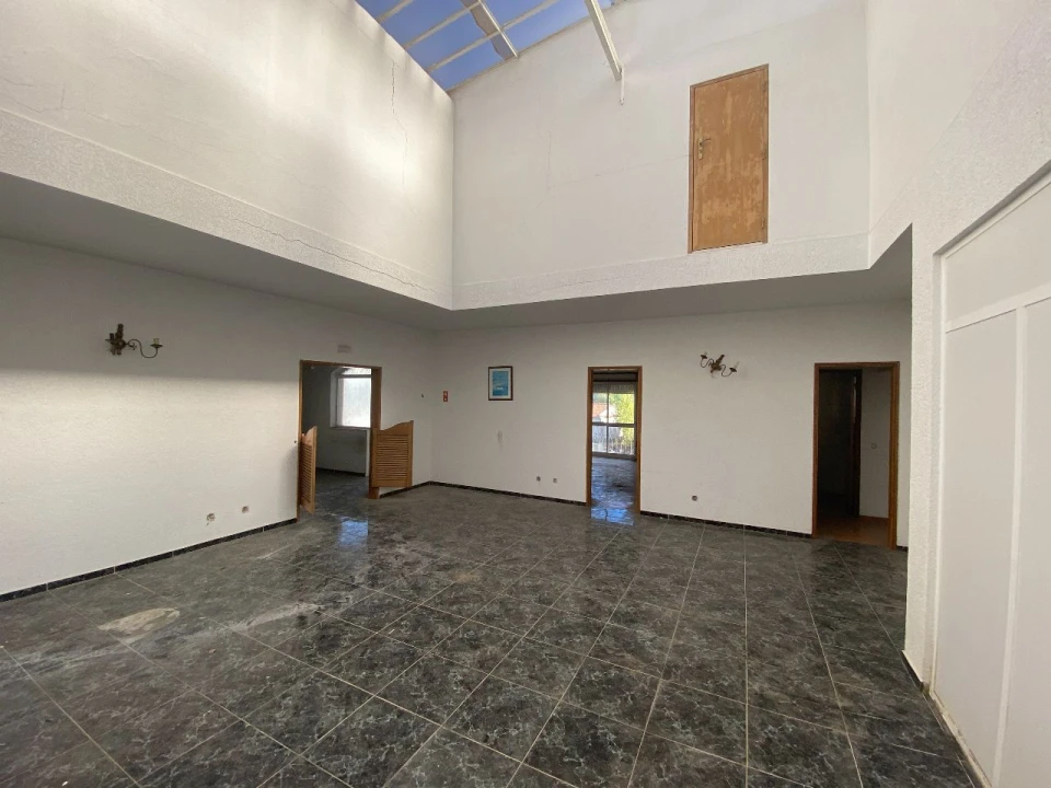 Moradia T8 para Venda em Caixas Foto 10