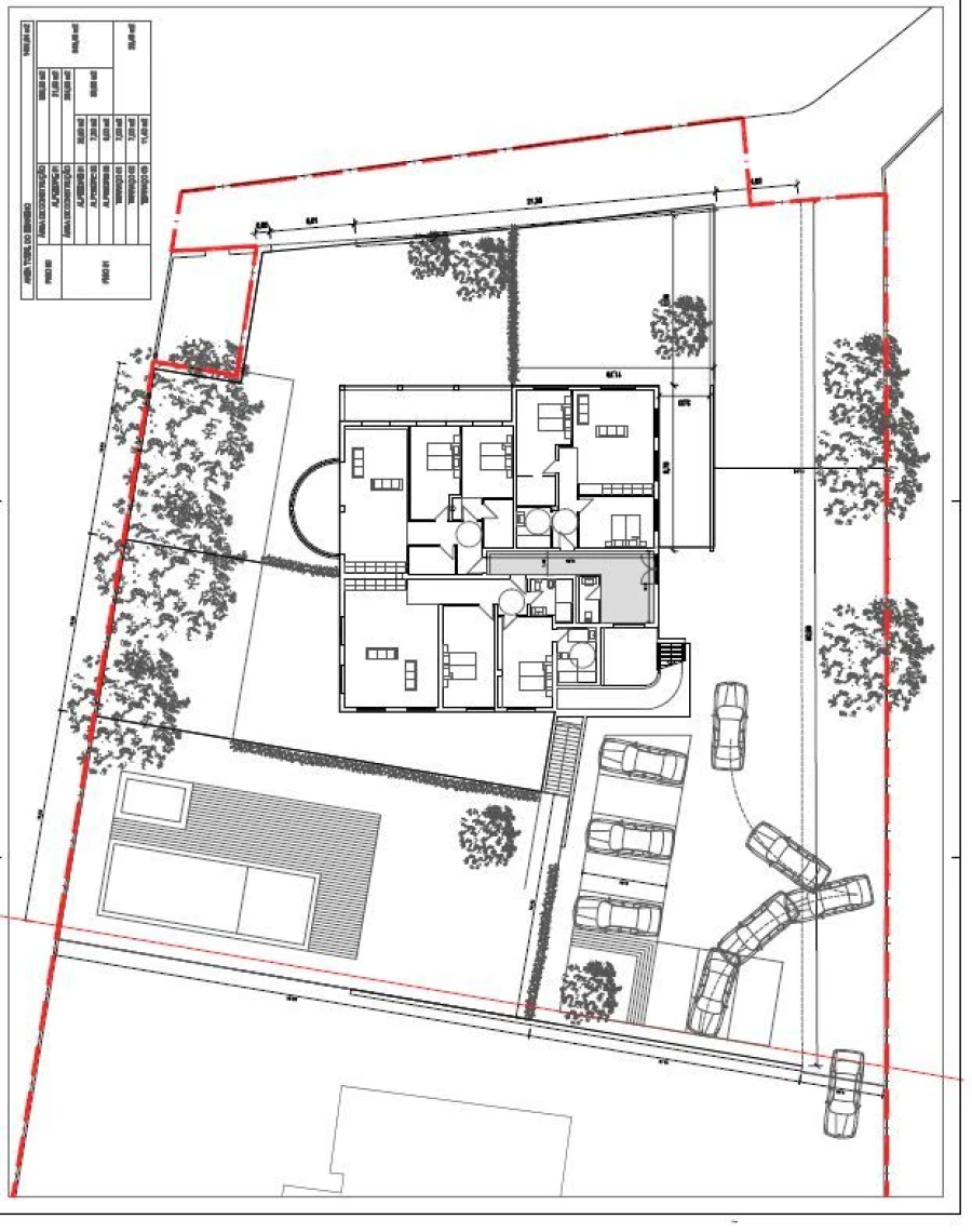 Moradia T8 para Venda em Caixas Foto 34