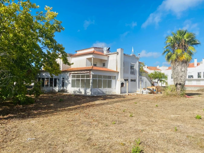 Moradia T8 para Venda em Caixas Foto 31