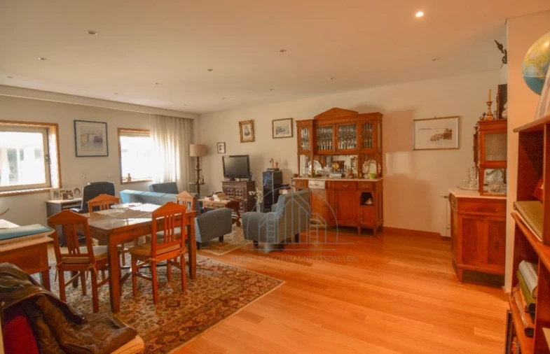 Apartamento T3 para Arrendamento em Porto Foto 3