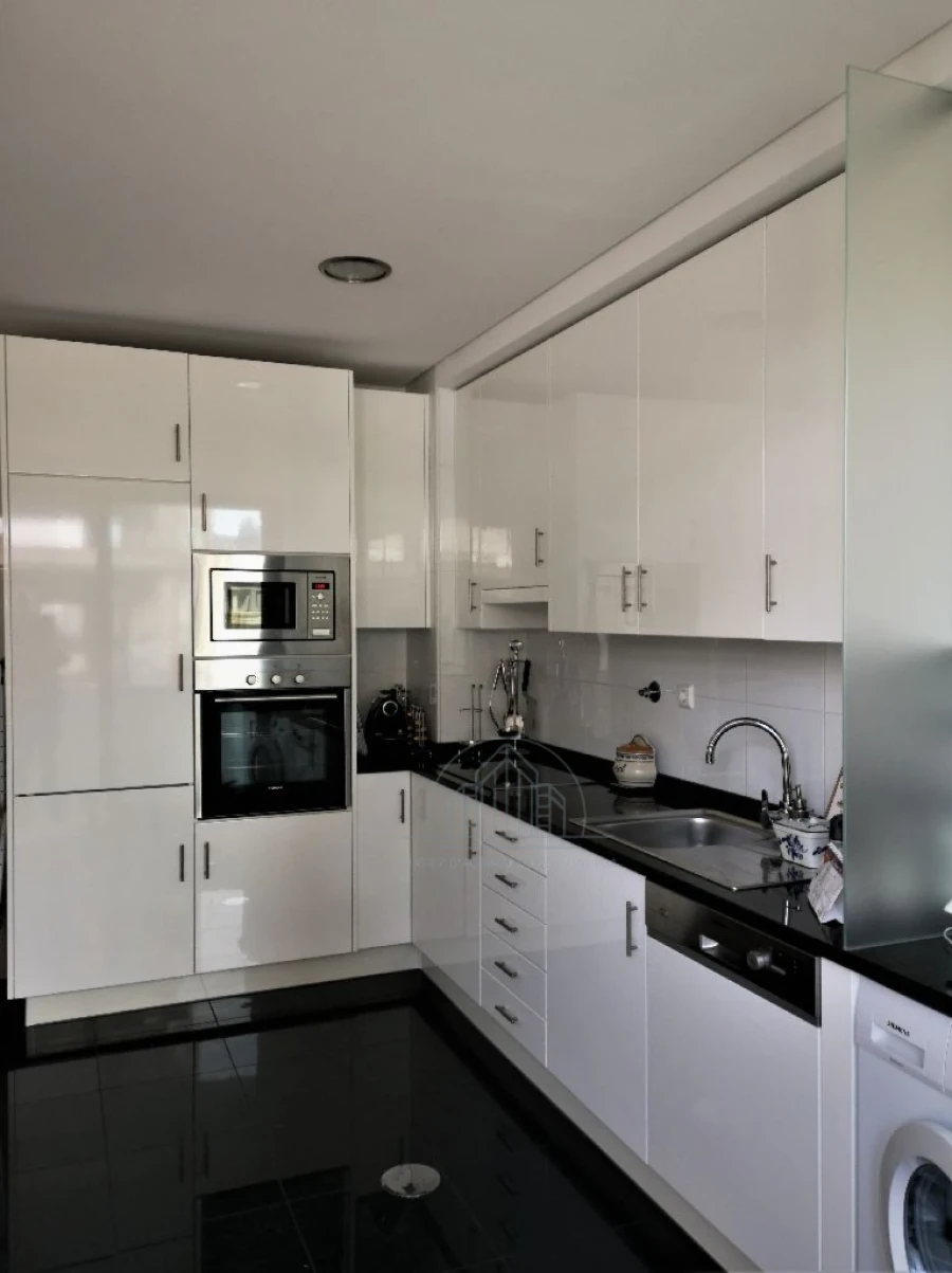 Apartamento T3 para Arrendamento em Porto Foto 4