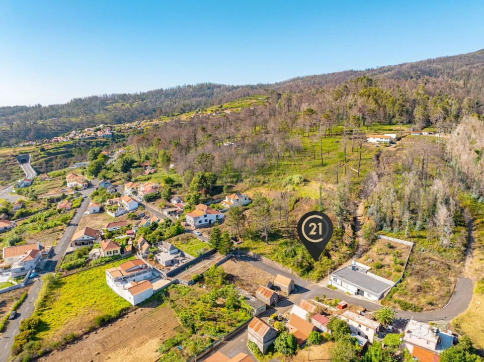 Terreno para Venda em Fajã da Ovelha Foto 1