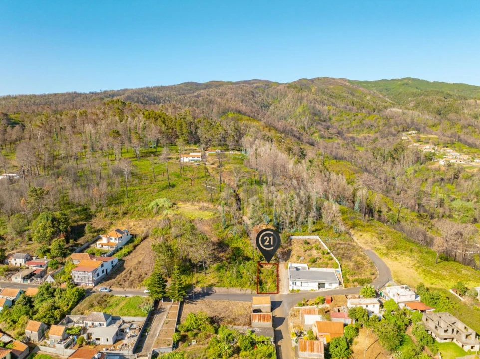 Terreno para Venda em Fajã da Ovelha Foto 4