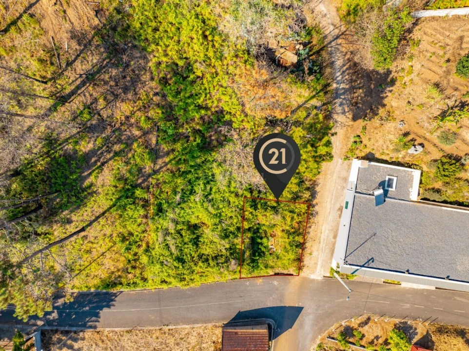Terreno para Venda em Fajã da Ovelha Foto 14