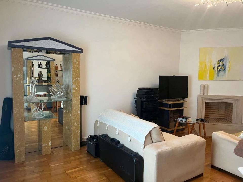 Apartamento T4 para Venda em Seixal Foto 8