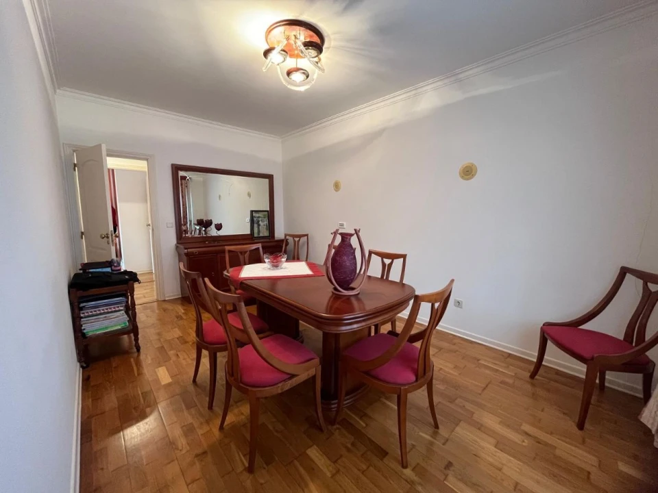 Apartamento T4 para Venda em Seixal Foto 11