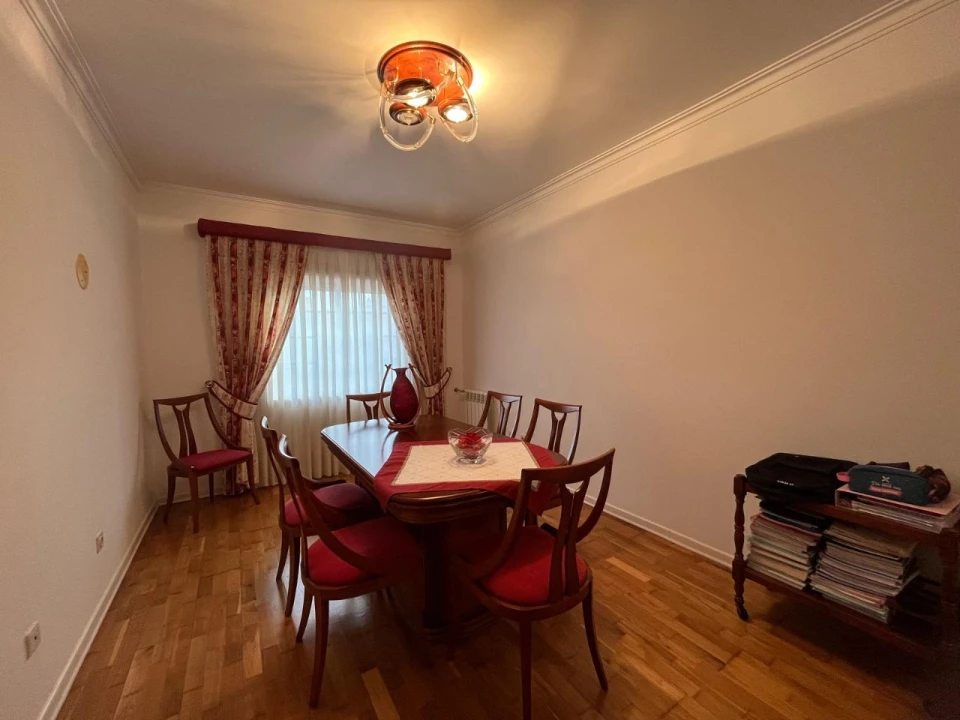 Apartamento T4 para Venda em Seixal Foto 12