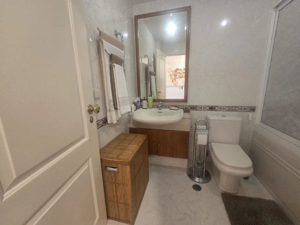 Apartamento T4 para Venda em Seixal Foto 24