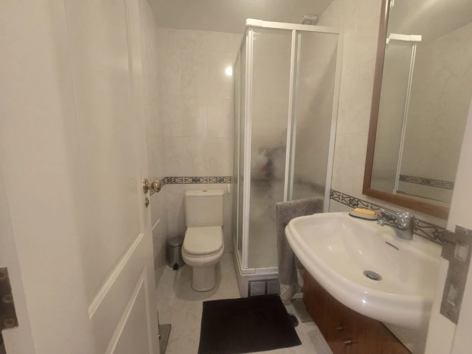 Apartamento T4 para Venda em Seixal Foto 27