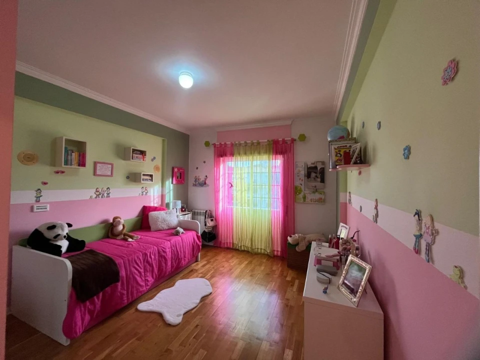 Apartamento T4 para Venda em Seixal Foto 31