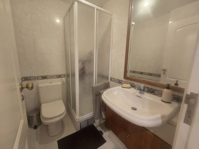 Apartamento T4 para Venda em Seixal Foto 25