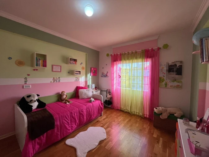 Apartamento T4 para Venda em Seixal Foto 28