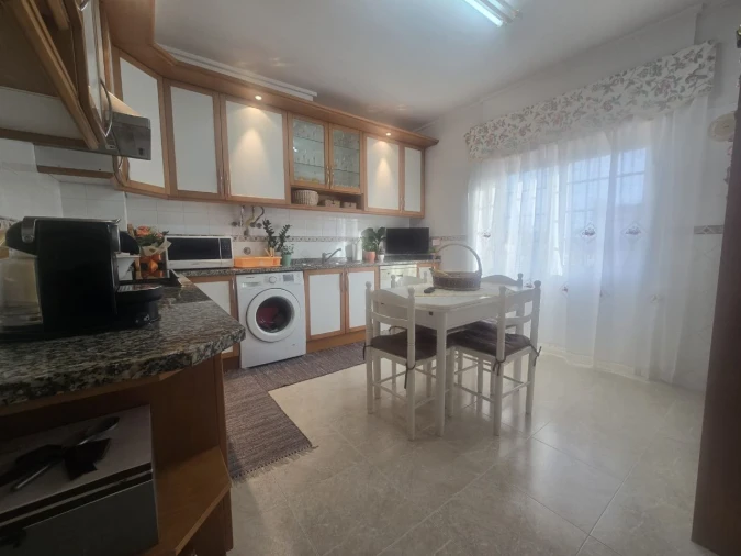 Apartamento T4 para Venda em Seixal Foto 40