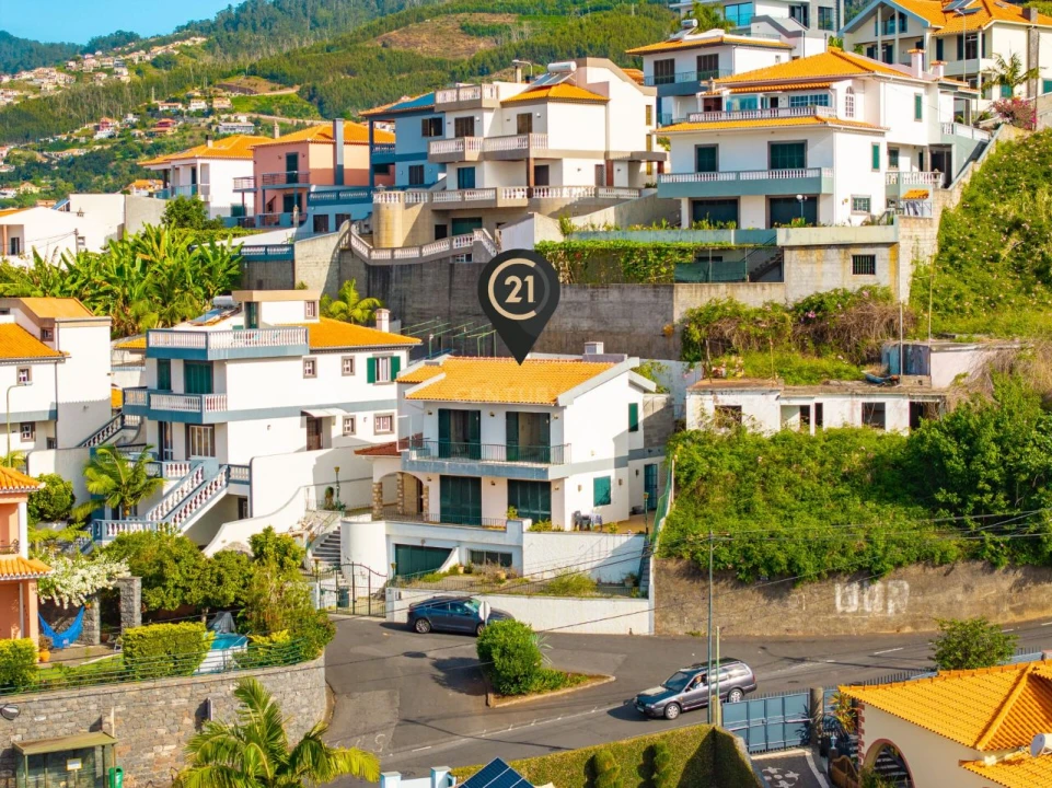 Moradia T4 para Venda em Funchal Foto 8