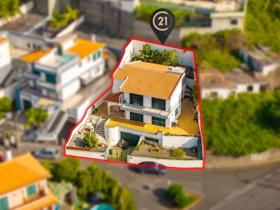 Moradia T4 para Venda em Funchal Foto 6