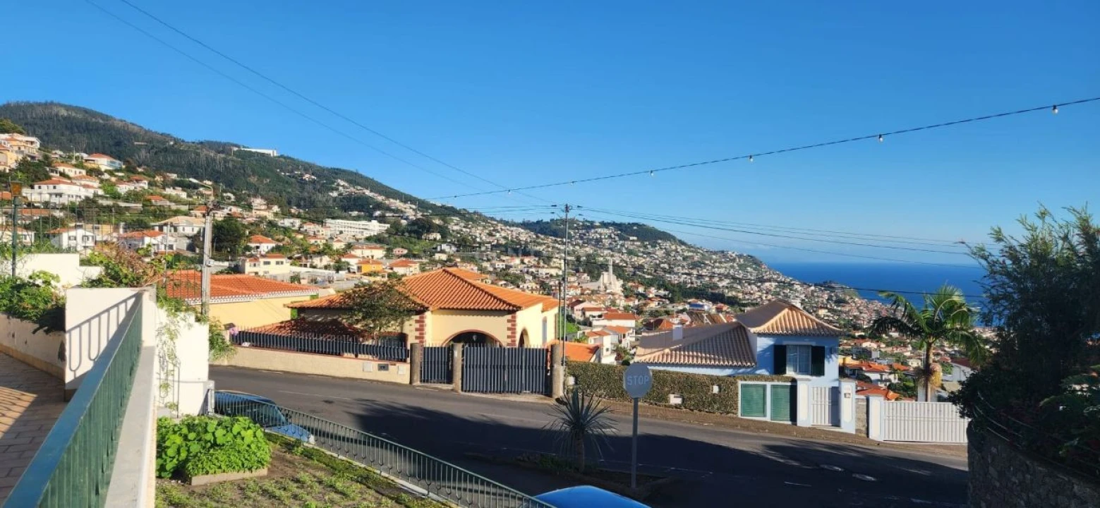 Moradia T4 para Venda em Funchal Foto 14